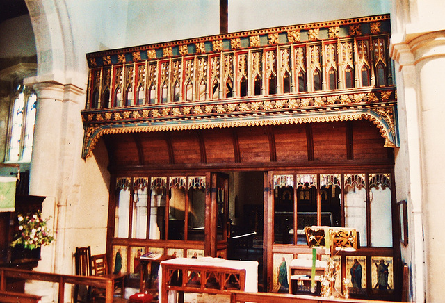 avebury 1450 rood screen