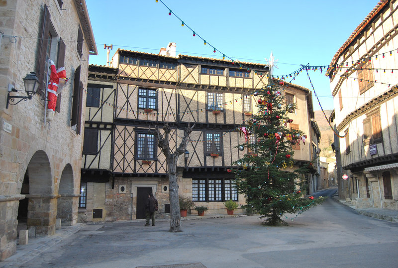 Promeneur solitaire à Alet