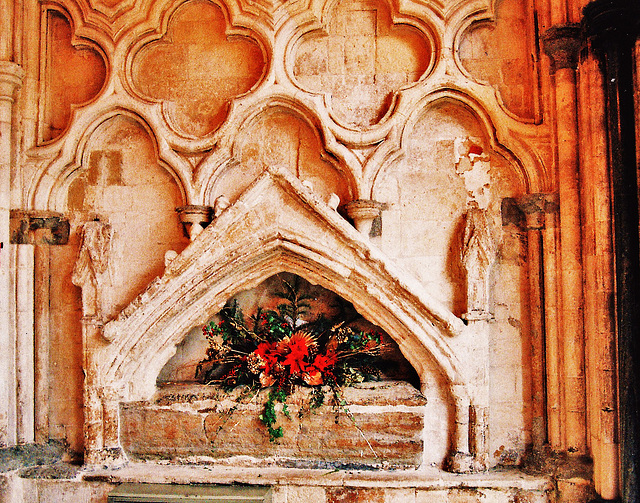 chichester 1260, tomb 1300