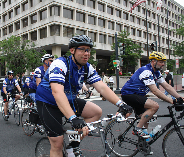 49.BicyclistsArrival.PUT.NLEOM.WDC.12May2010