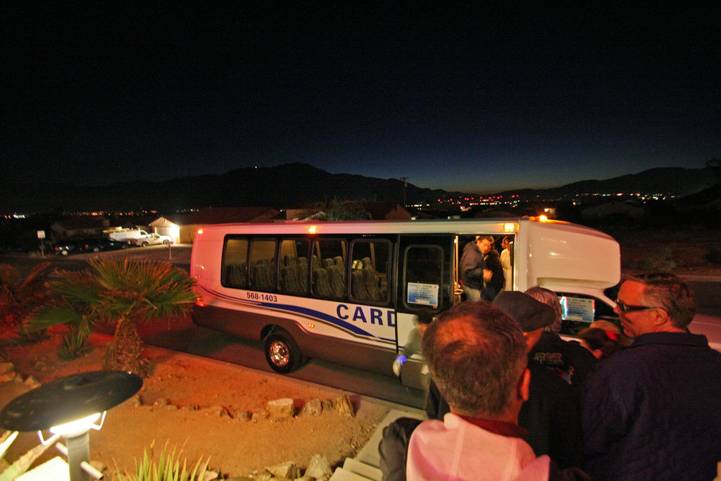 Tour Bus Arriving at Living Waters Spa - DHS Spa Tour 2011 (8849)