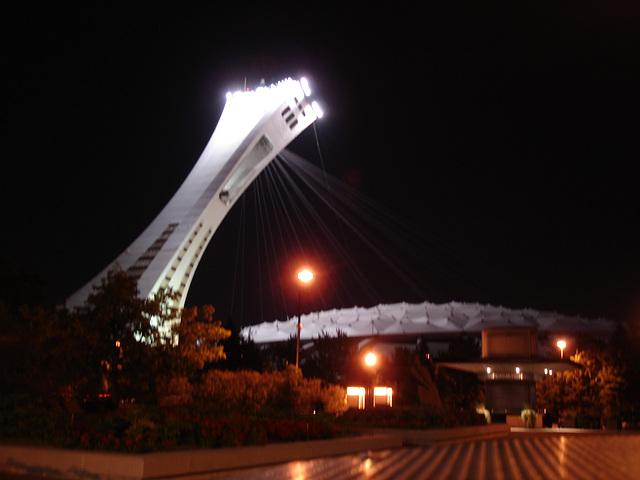 Stade olympique / Olympic stadium