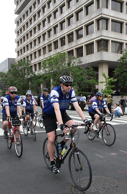 53.BicyclistsArrival.PUT.NLEOM.WDC.12May2010