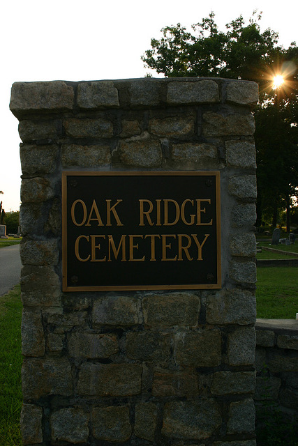 02.OakRidgeCemetery.SouthBostonVA.16June2006