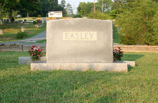 12.OakRidgeCemetery.SouthBostonVA.16June2006