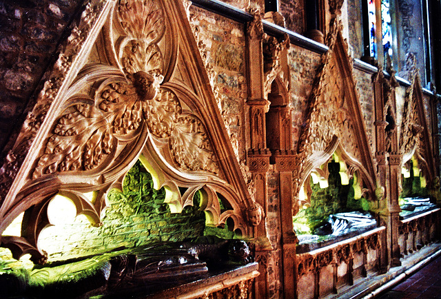 winchelsea church sussex c14 monuments in north aisle