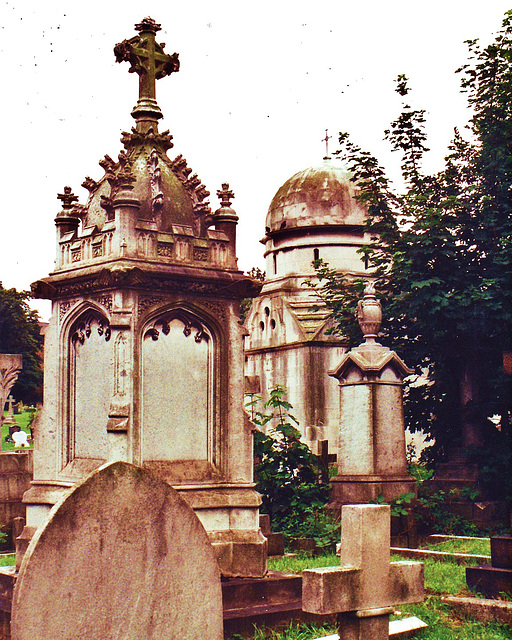 london, norwood cemetery