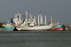 Freight ships in Samut Sakhon