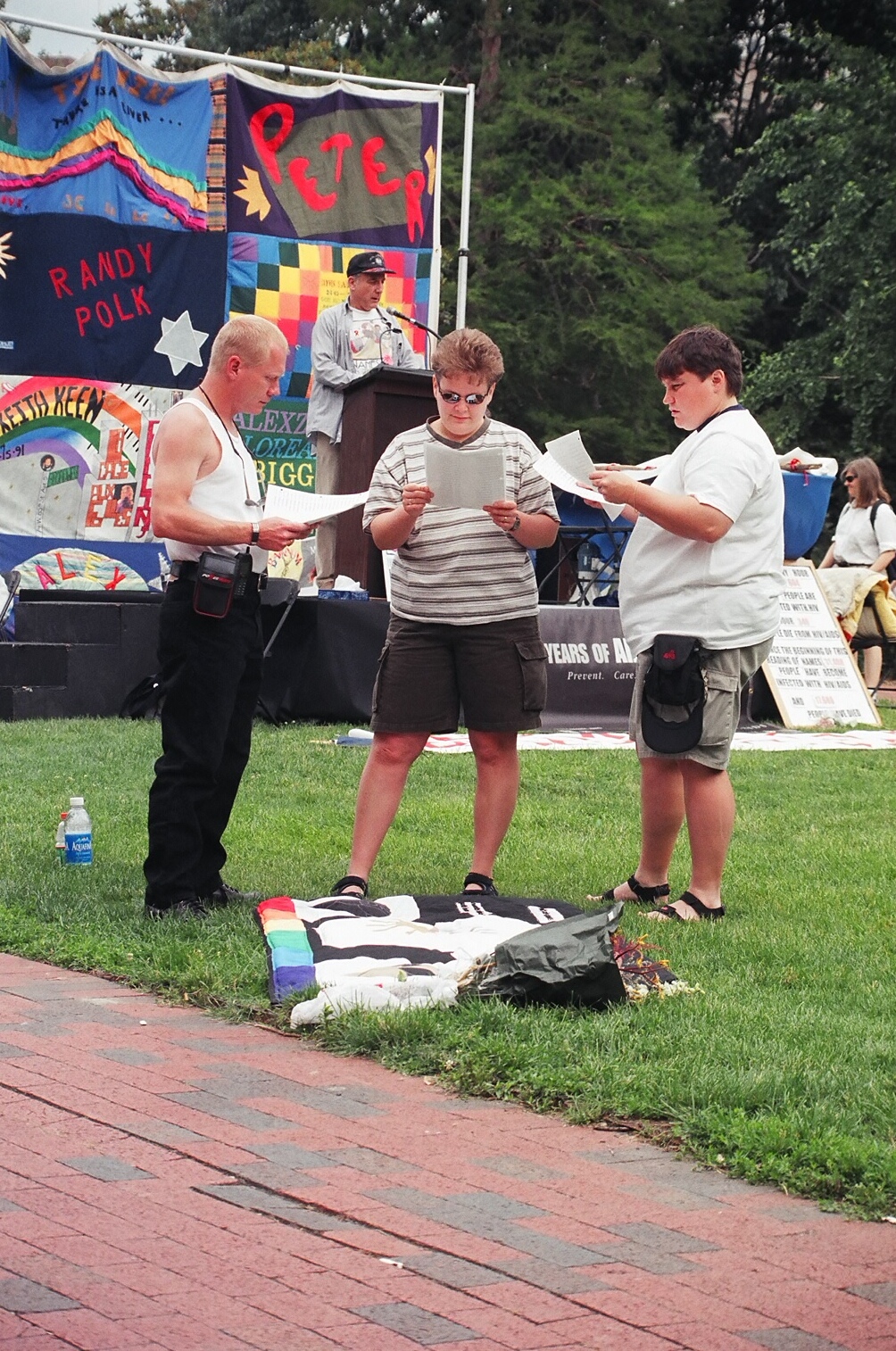 03.09.AIDS.20Years.Vigil.WDC.3June2001