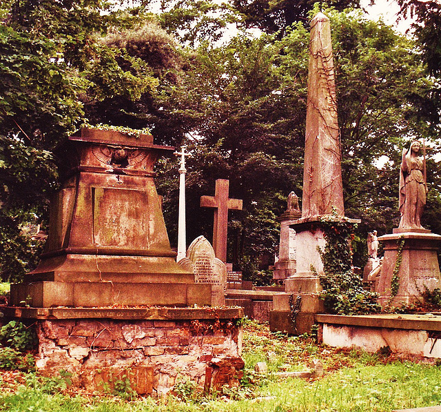 london, norwood cemetery