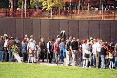 05.01.VeteransDay.VietnamVeteransMemorial.WDC.9November2002