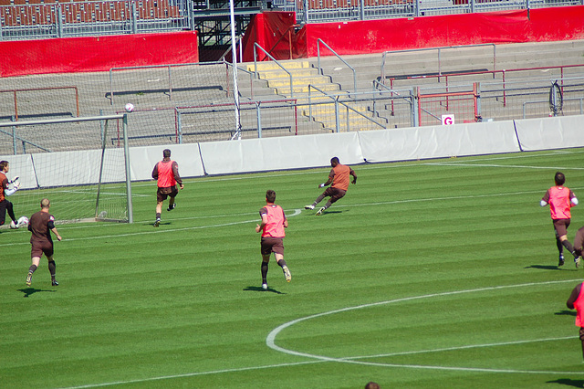 St. Pauli Traninig 05.05.2011  Bild 32