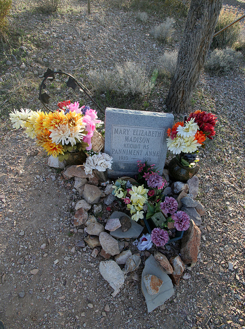 Bullfrog-Rhyolite Cemetery - Panamint Anne (9617)