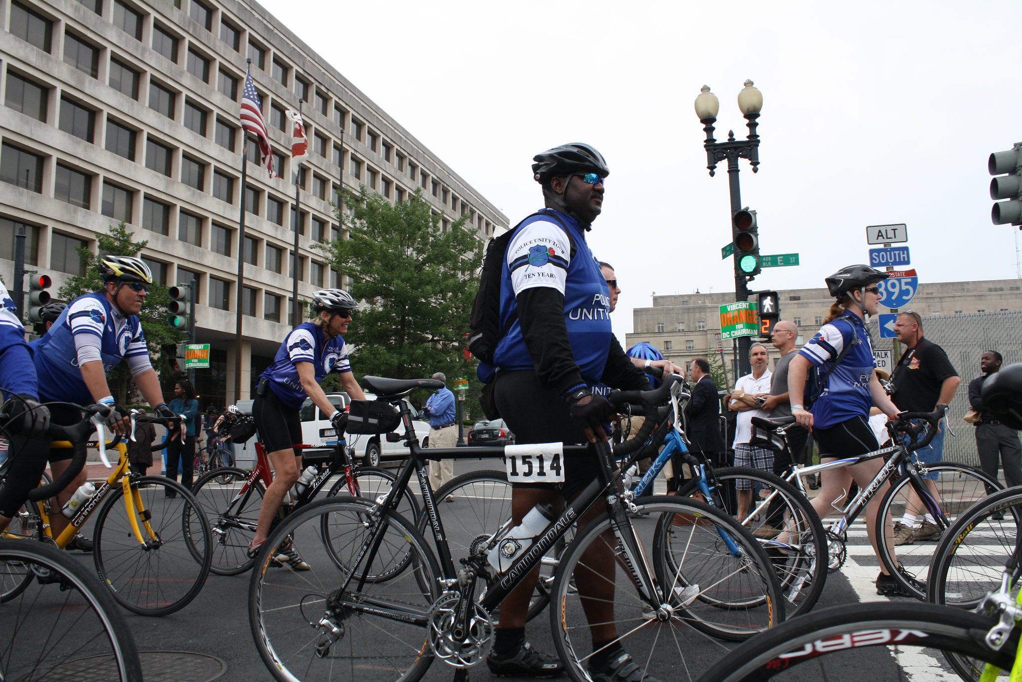 117.BicyclistsArrival.PUT.NLEOM.WDC.12May2010