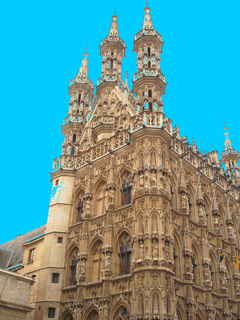 Merveille architecturale / Architectural wonder - Louvain - Leuven, Belgium / Belgique - Nov 2007- Ciel bleu photofiltré / Photofiltered blue sky