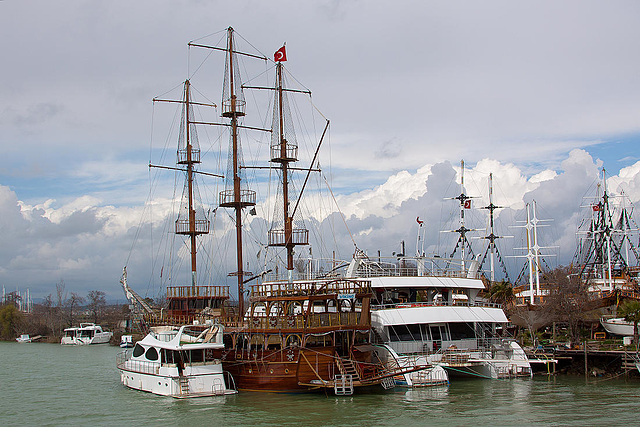 20110227 9899RAfw Bootsfahrt Fluss Manavgat