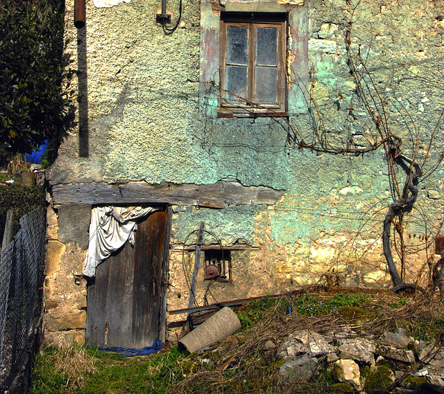 Façade d'une bicoque