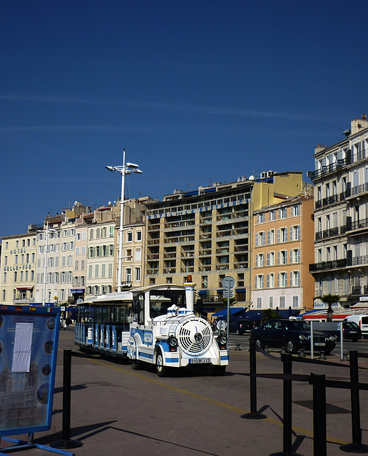 Petit train Quai du port Marseille