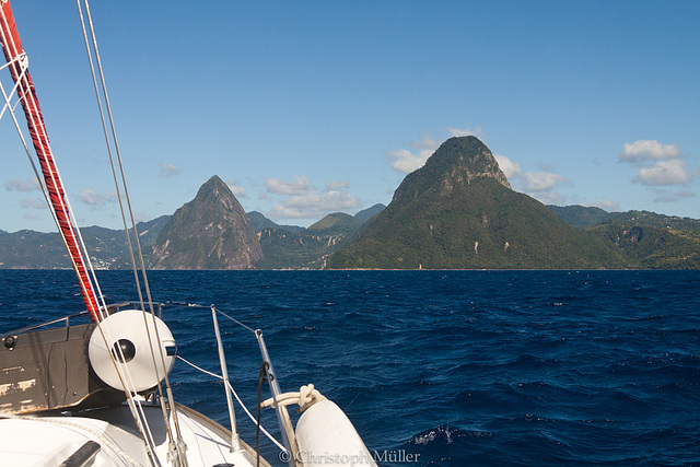 Les Pitons