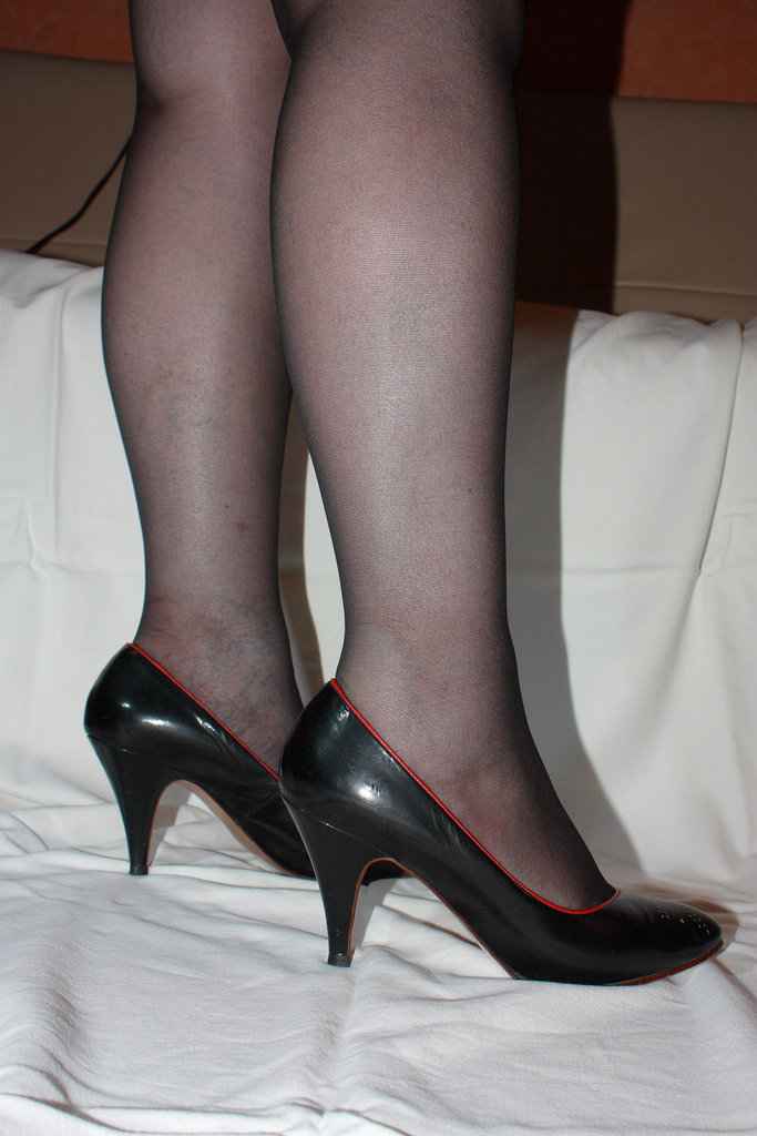 Mon amie Valériane allias Lady Elido en talons hauts / Valeriane allias Lady Elido's high heels