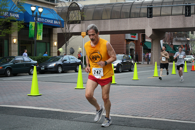 216.TheRace.5KRun.CrystalDrive.ArlingtonVA.2April2010