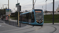 BESANCON: Départ de tram de la station gare Viotte en direction du Haut du Chazal.