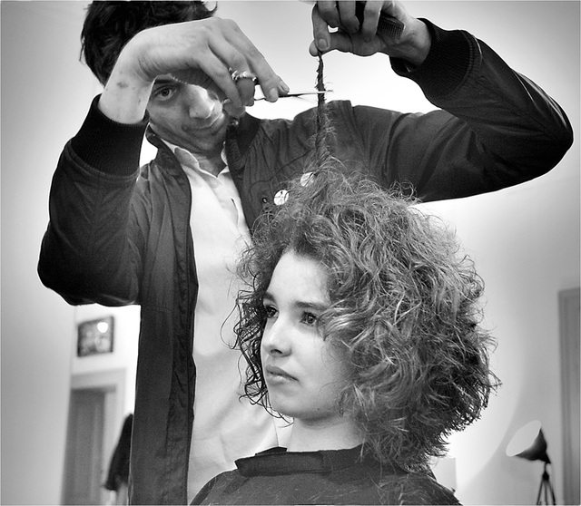 l'art de couper....les cheveux en quatre