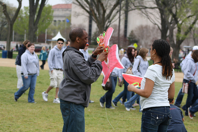 28.BlossomKiteFestival.NationalMall.WDC.10April2011