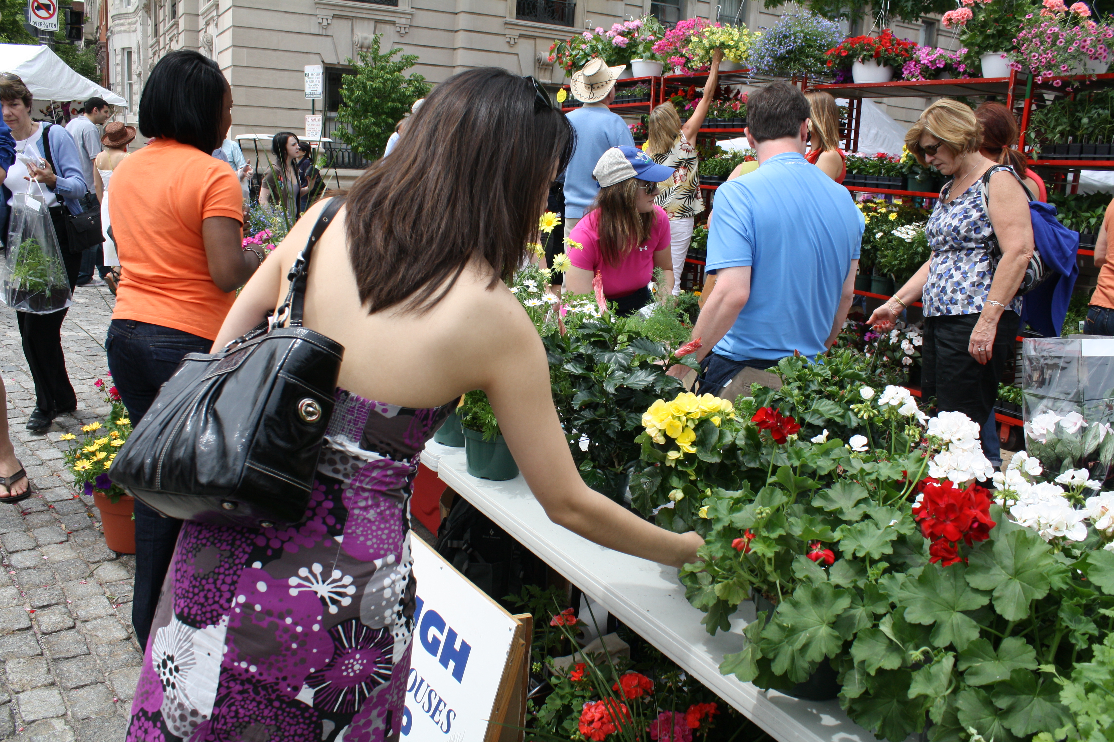 40.Exhibitors.Flowermart.Baltimore.MD.7May2010