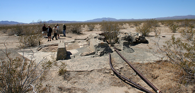 Mission Well on Old Dale Road (0019)