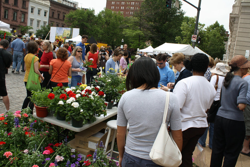 51.Exhibitors.Flowermart.Baltimore.MD.7May2010