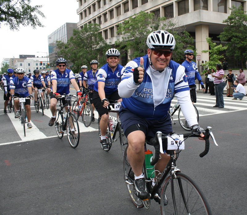 79a.BicyclistsArrival.PUT.NLEOM.WDC.12May2010