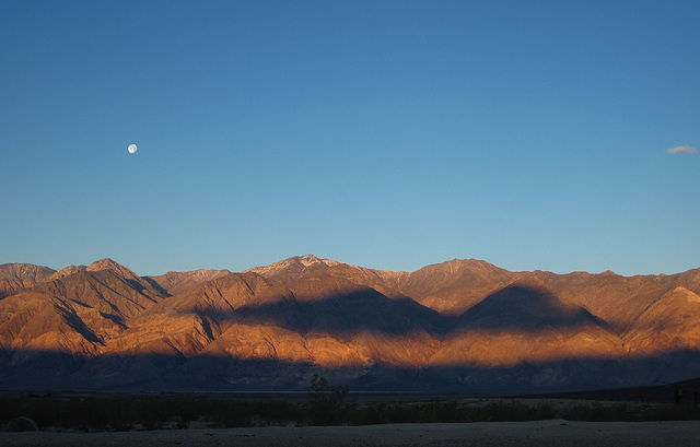 Sunrise in Saline Valley (1424)