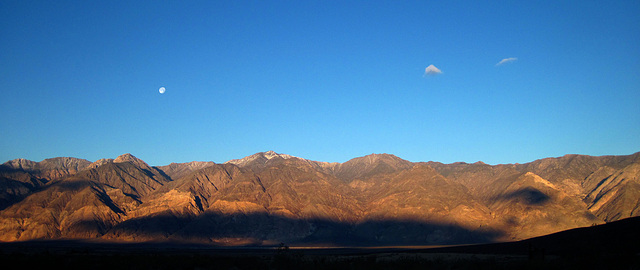 Sunrise in Saline Valley (1425)