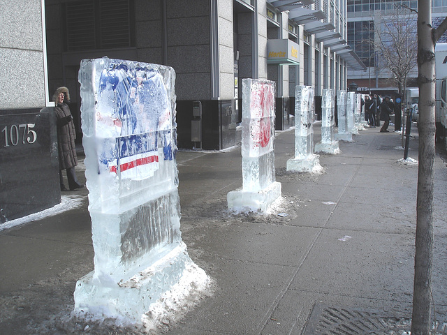 Chandails de hockey en glace / Frozen hockey sweaters - Montréal, Québec .CANADA -  26-01-2009 -  Montréal.  26-01-2009