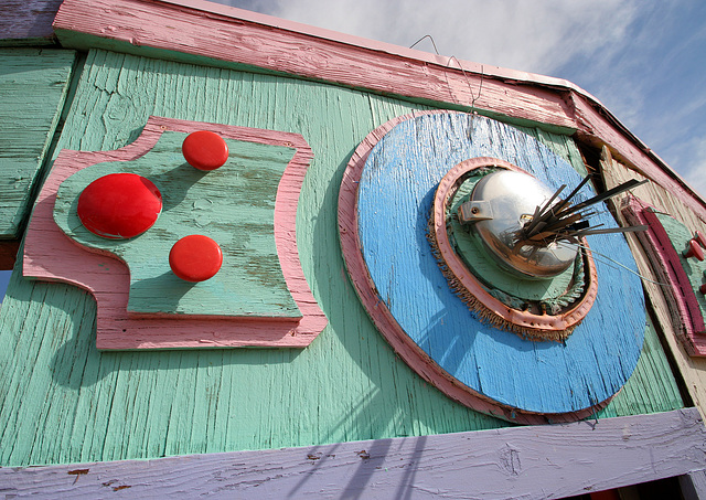 Noah Purifoy Outdoor Desert Art Museum - Carousel (9804)