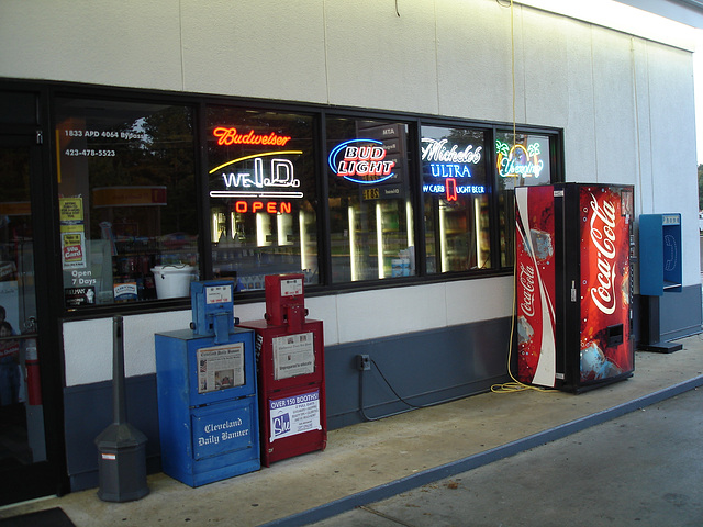 Beers & Coca-cola / Bières et Coca  - Cleveland / Tennessee. USA - 11 juillet 2010