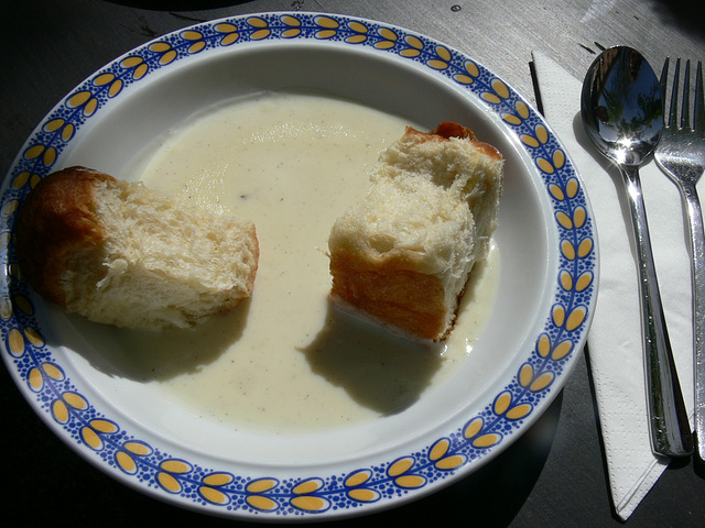 Rohrnudeln mit Vanillesoße