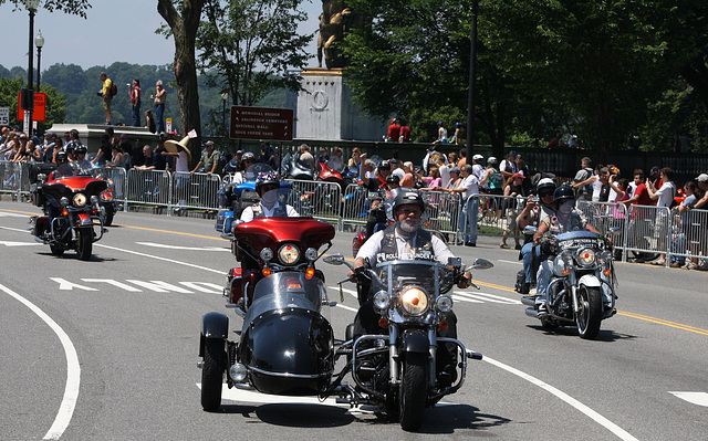 03a.23rdRollingThunder.Ride.23rdStreet.WDC.30May2010