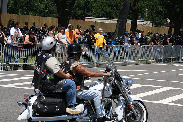 05.23rdRollingThunder.Ride.23rdStreet.WDC.30May2010