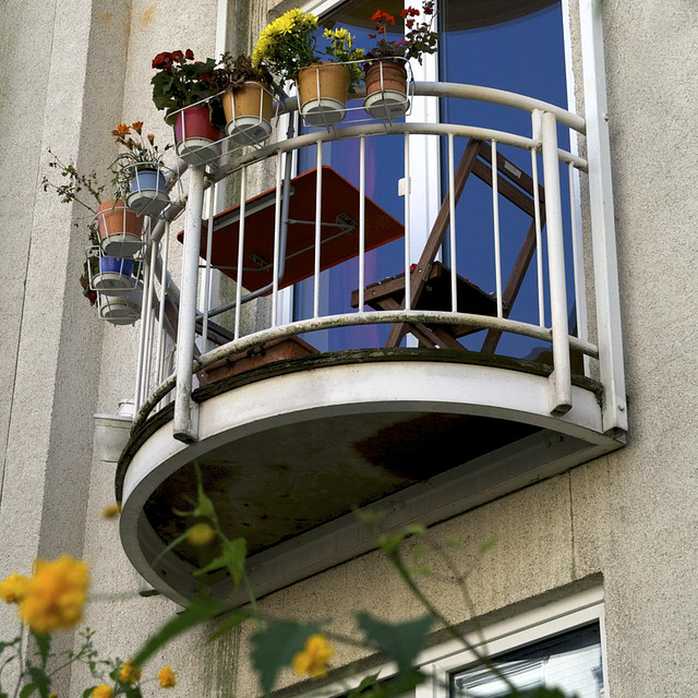 Viertel-Miniaturen: Ist der Balkon auch noch so klein ...