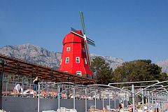 20110304 0245RAw [TR] Windmühle, Hotel Amsterdam, Kemer