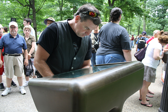 48.VietnamVeteransMemorial.WDC.29May2010