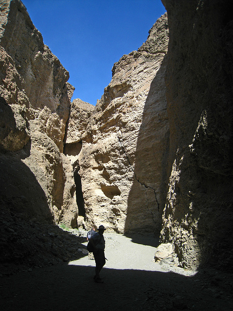 Great Outdoors Hike To The Grottos In Mecca Hills - Grotto #1 (6377)