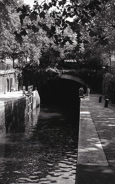 Paris , le canal Saint Martin