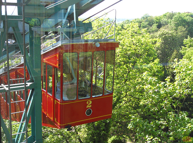 2011-05-10 31 penda funikularo / Schwebebahn