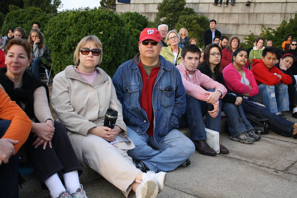 96.EasterSunriseService.LincolnMemorial.WDC.4April2010