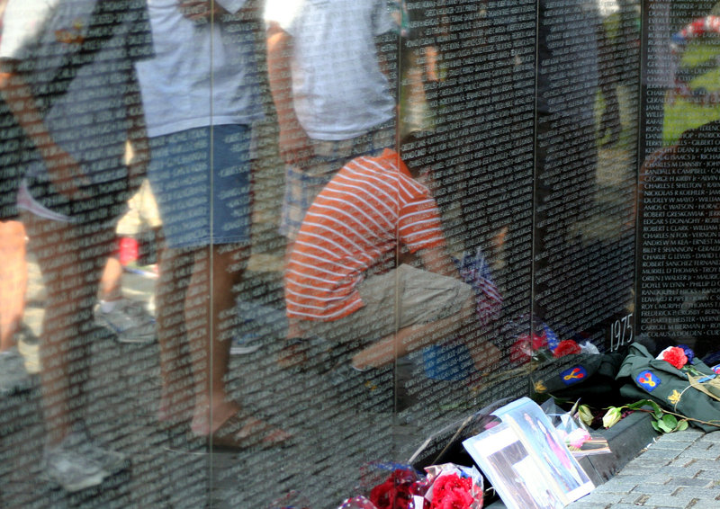 63.VietnamVeteransMemorial.WDC.22May2009