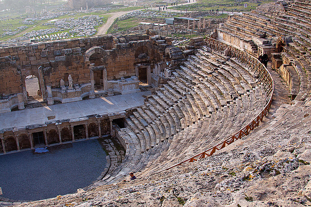 20110301 0126RAw [TR] Hierapolis Theater