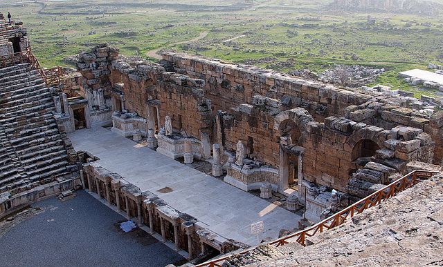 20110301 0120RAw [TR] Hierapolis Theater